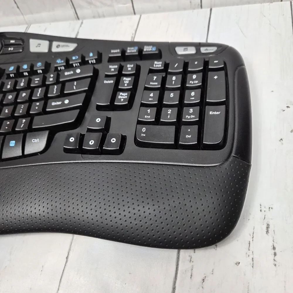 Logitech MK550 Wireless Keyboard and Mouse Combo Black Ergonomic Comfort Tested